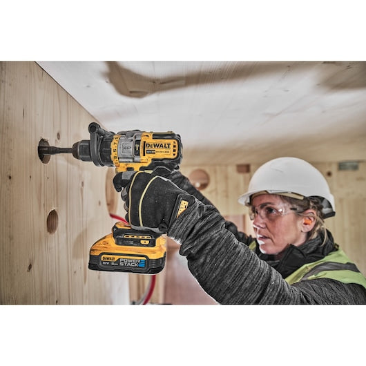 DCD999H2T-GB 18V XRP Hammer Drill Driver With FLEXVOLT ADVANTAGE – 2 X 5Ah POWERSTACK BATTERY