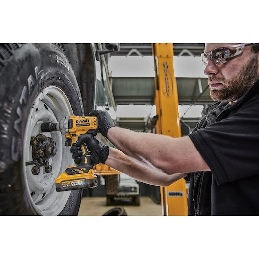 DCF891H2T-GB 18V XR Brushless 1/2" Hog Ring Anvil Impact Wrench 2x5Ah Powerstack Batteries