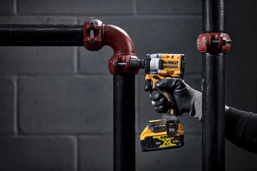 DCF921N-XJ 18V XR® Brushless 1/2-in Hog Ring Compact Impact Wrench (Tool Only)