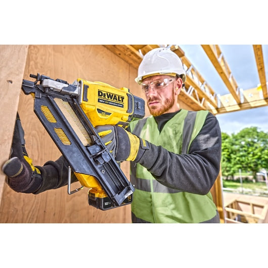 DCN930N-XJ 18V XR Brushless Next Generation Framing Nailer