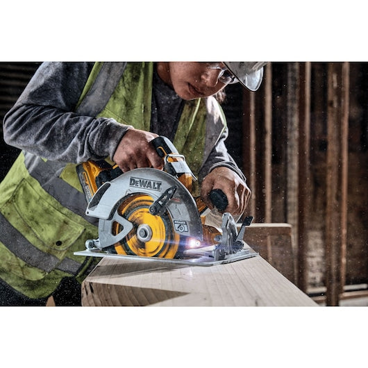 DCS573H2T-GB 18V XR Brushless 190mm Circular Saw - 2 x POWERSTACK 5Ah