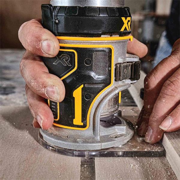DEWALTDCW604NT-XJ 18 Volt XR Brushless 1/4" Router Body Only with Fixed and Plunge